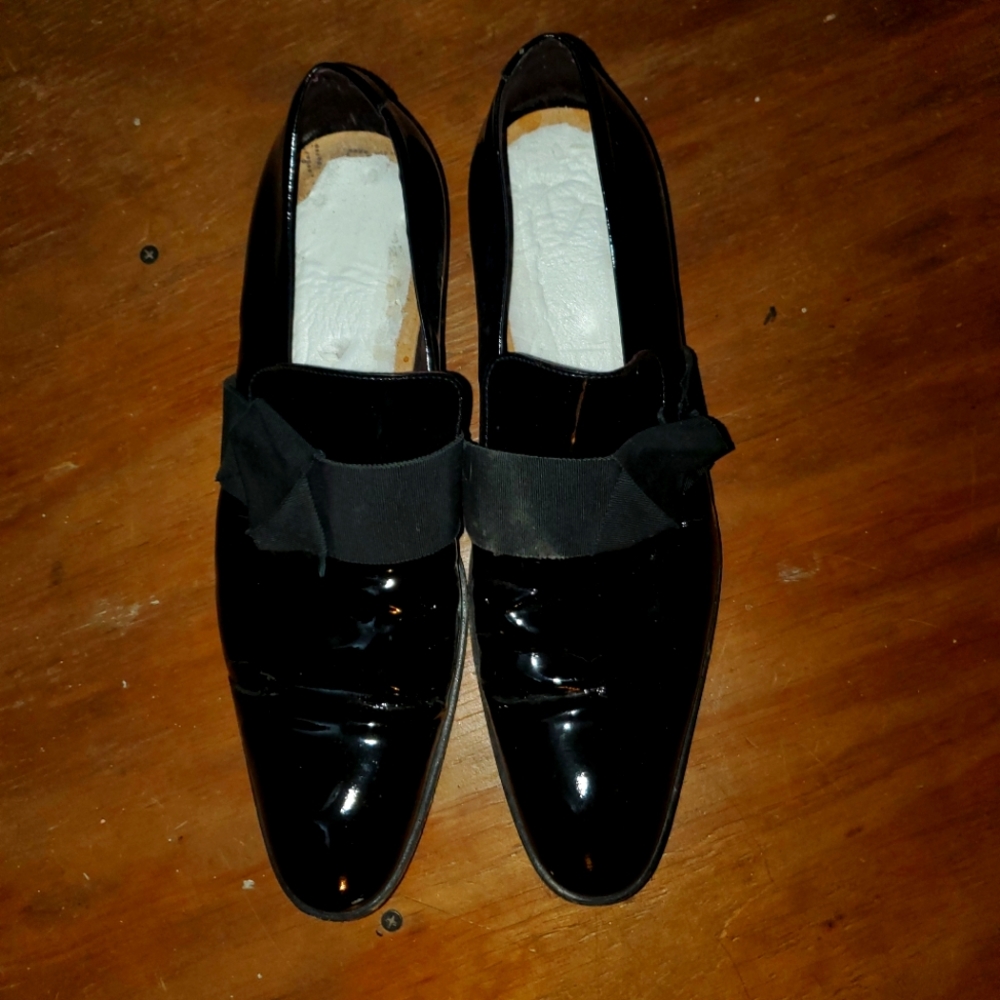 GUC YVES ST. LAURENT Rive gauche NYFW patent leather loafers. rare!!!
